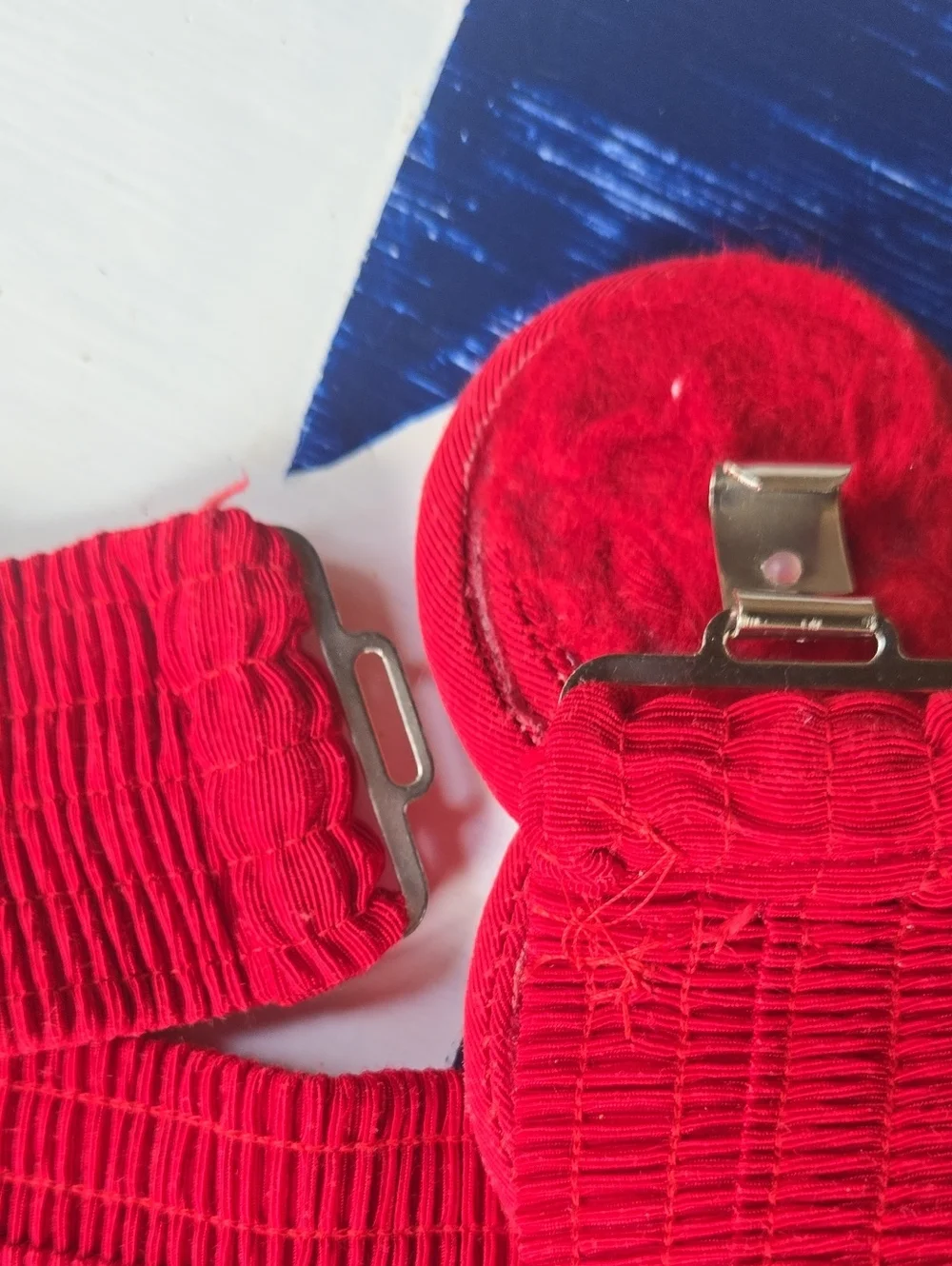 Red Stretchy Fabric Belt With Swirl Clasp